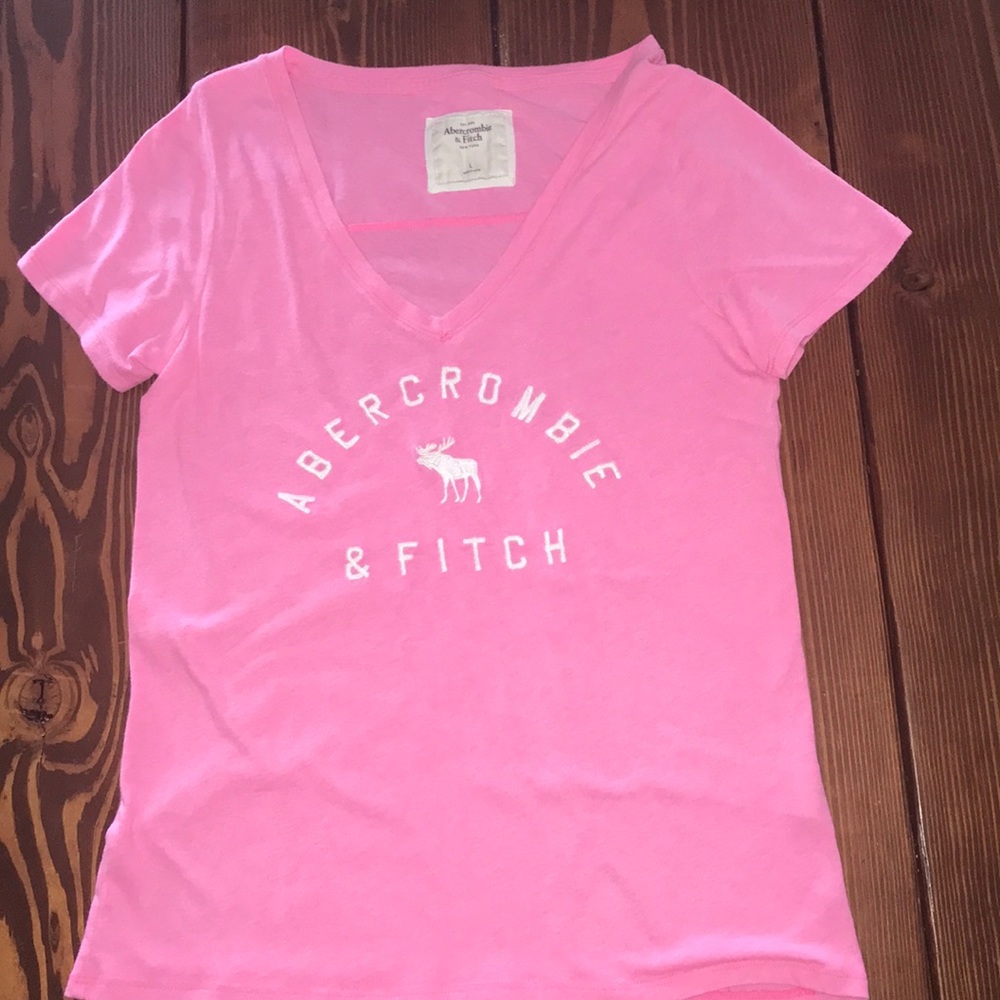 Pink V-neck Abercrombie & Fitch T—shirt
